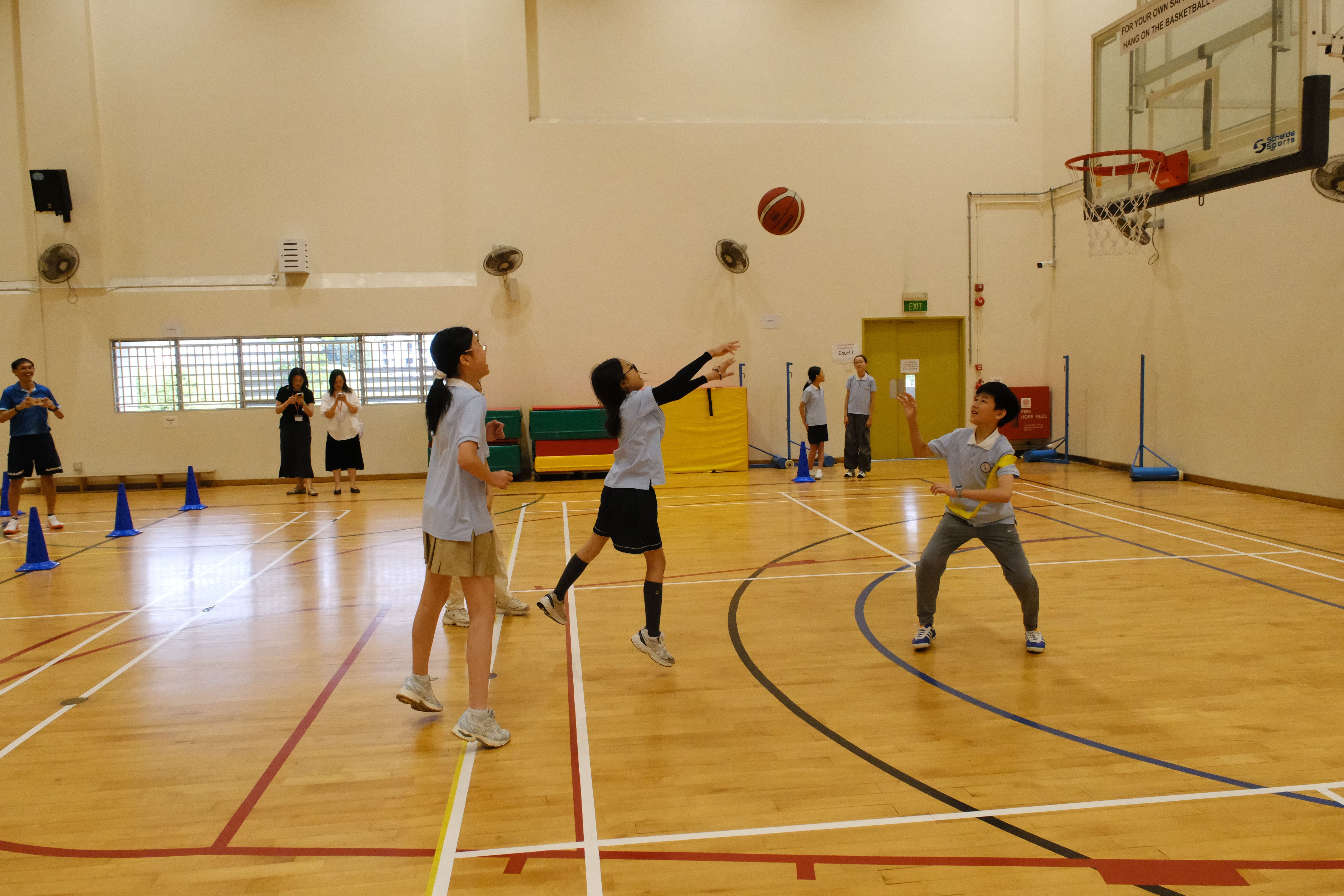  Students enjoyed an exciting basketball session together